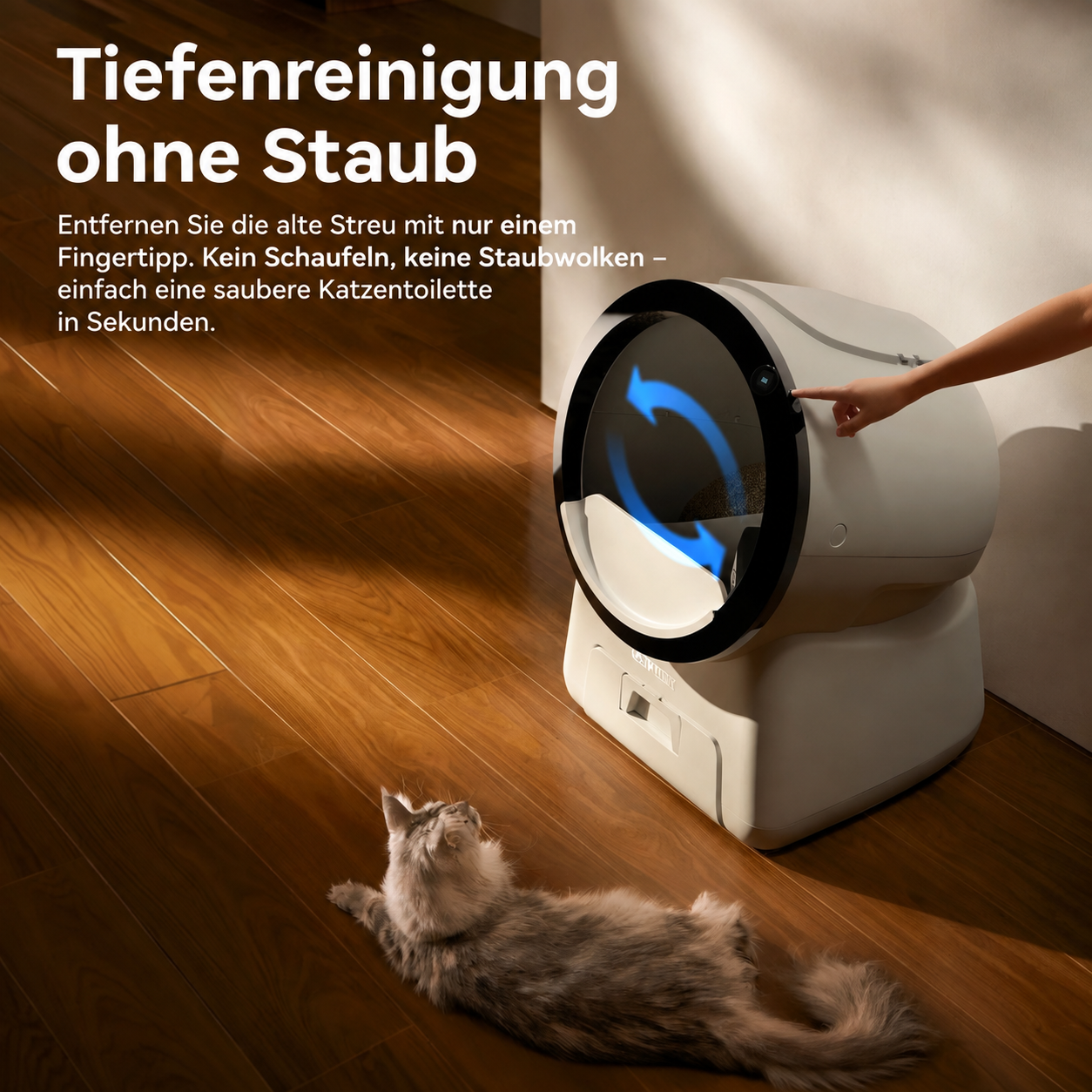 Hand an der Steuerung des CATLINK Scoop Robot C07 während des Trommel-Reinigungszyklus